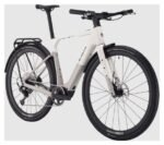 Sava Gelaro 2.0 en randonnée sur chemin de gravel
