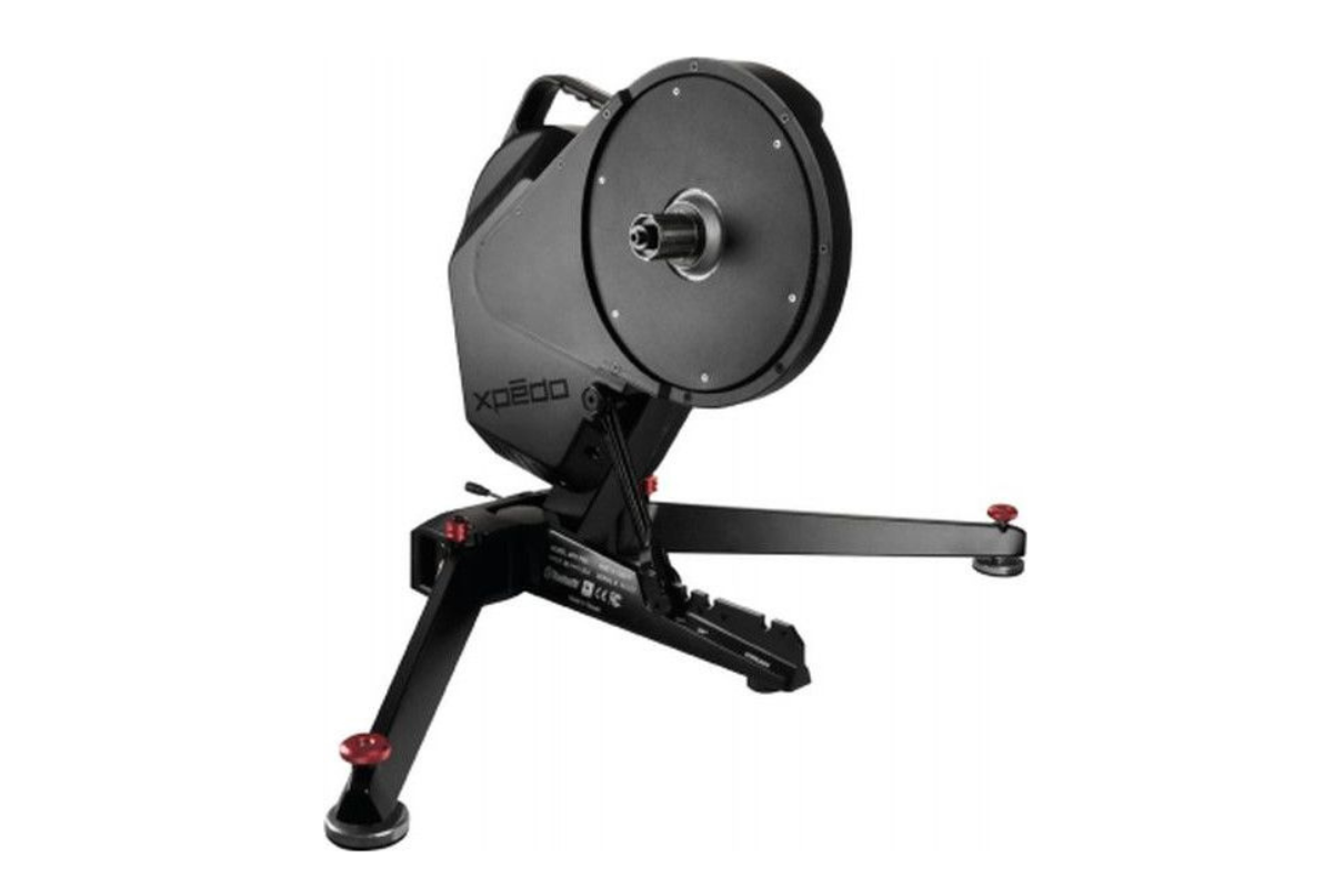 Home Trainer Xpedo APX Pro Smart avec transmission directe, puissance 2000 W et simulation de pente 20 %Home Trainer Xpedo APX Pro Smart avec transmission directe, puissance 2000 W et simulation de pente 20 % Home Trainer Xpedo APX Pro Smart avec transmission directe, puissance 2000 W et simulation de pente 20 %